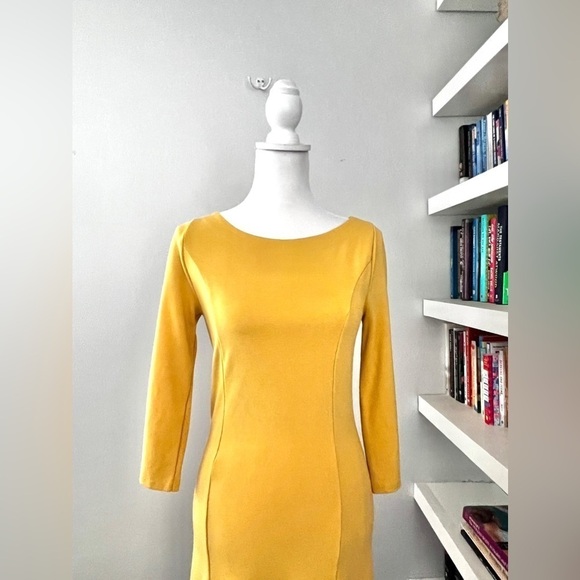 Boden Yellow Circle Shape Detail Sheath Dress, size 4R - Picture 2 of 15